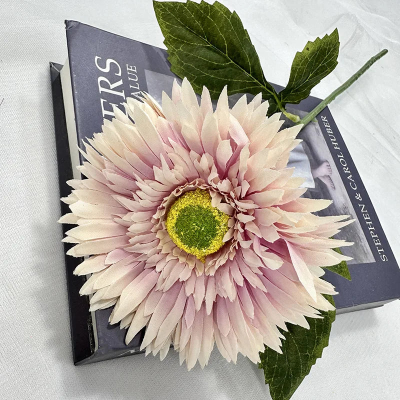 gerbera simple avec feuilles pour décoration de mariage et fête