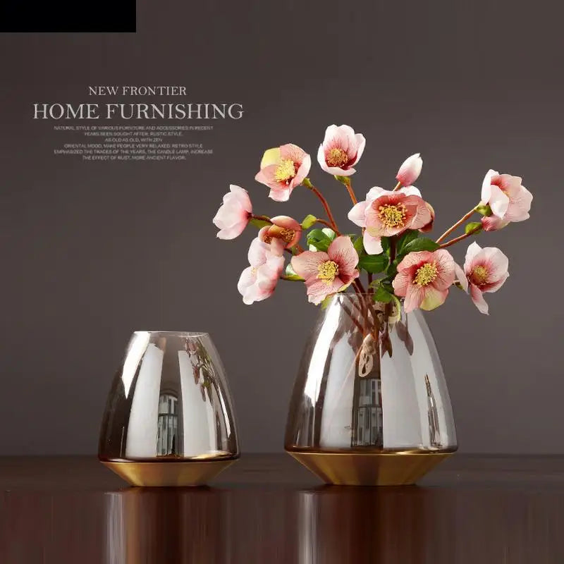 vase en verre moderne avec base métallique pour décoration florale