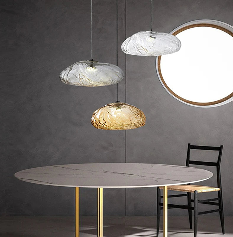 lustre en verre design nuage pour un intérieur créatif