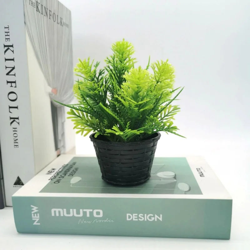 mini plante artificielle en pot pour décoration et événements festifs