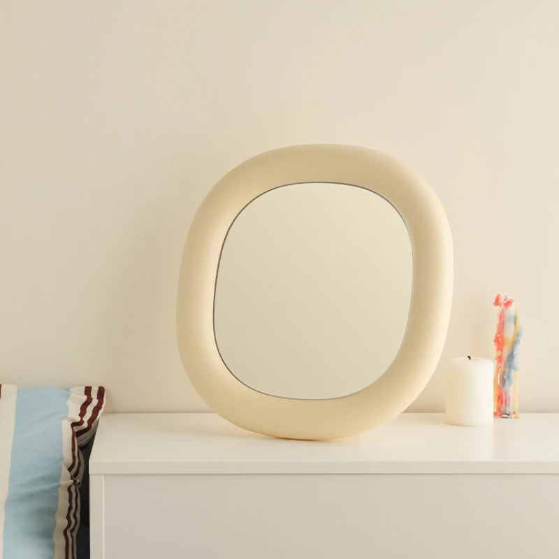 miroirs décoratifs ronds mignons pour maquillage suspendus à la main