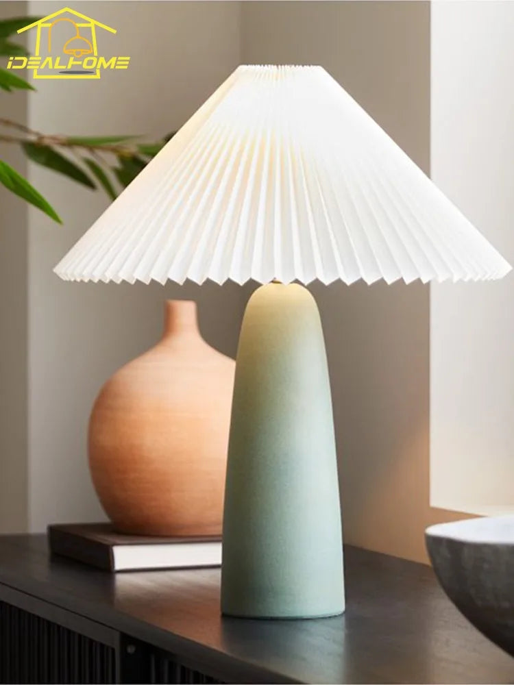 lampe à poser en céramique au design nordique minimaliste