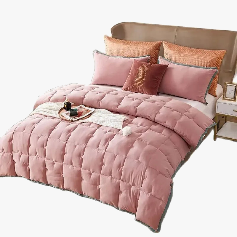 couette-en-duvet-d-oie-pour-h-tel-cinq-toiles-pleine-grandeur-5.png