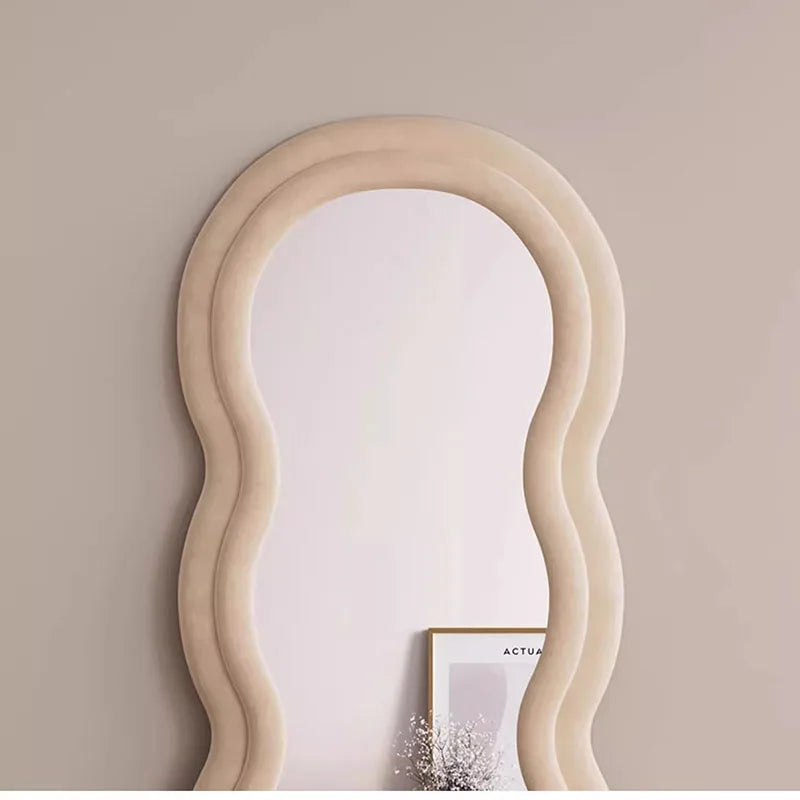 miroir-debout-design-nordique-esth-tique-pour-d-coration-moderne-3.png