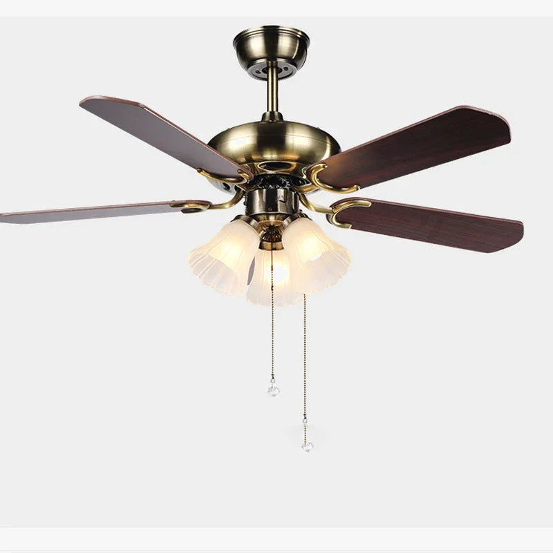 plafonnier-moderne-avec-ventilateur-pour-ambiance-agr-able-6.png