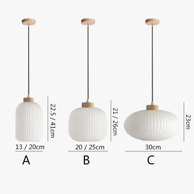 suspension-en-verre-avec-d-cor-nordique-en-bois-5.png