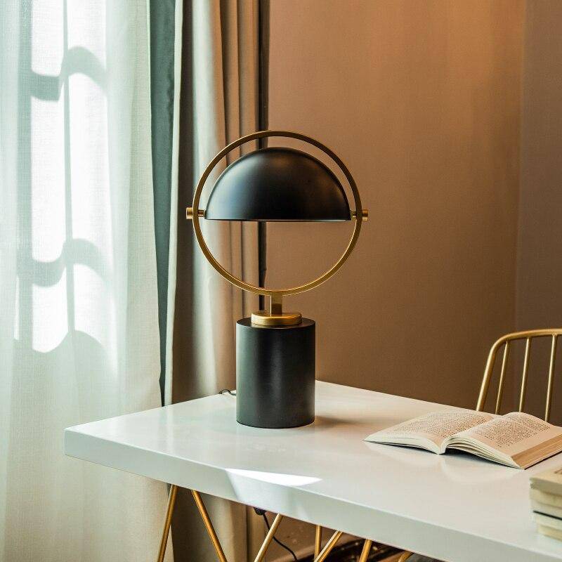 Lampe design à poser globe blanc en métal noir et doré - Orion Référence :  CD_Lu18J